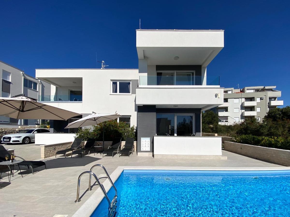 Fantasy Pool Villa Novalja Eksteriør bilde